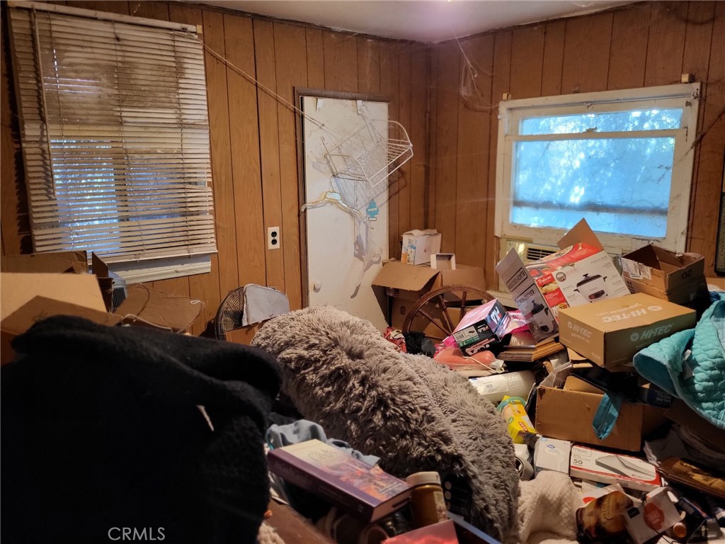 https://media.crmls.org/medias/06112dc4-3fe6-4988-b6ed-f7d2ecb6b563.jpg?preset=X-Large