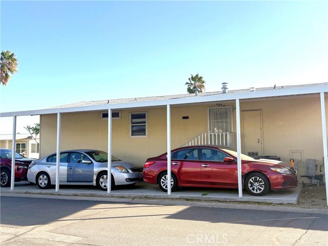 Detail Gallery Image 4 of 15 For 2505 Foothill #113,  San Bernardino,  CA 92410 - 3 Beds | 2 Baths