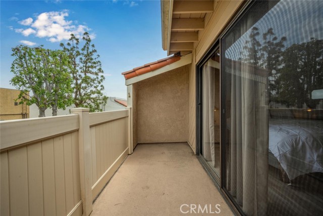 Image 43 of 71 For 4316 Lincoln Plaza Way
