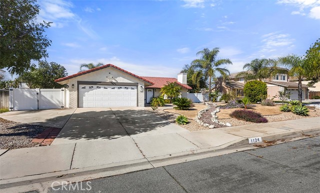 Detail Gallery Image 3 of 38 For 1124 N Sandalwood, Rialto,  CA 92376 - 3 Beds | 2 Baths