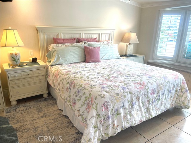 1060 Foxburg Road, Seal Beach CA: https://media.crmls.org/medias/0612f177-529b-43b2-a4cf-96f795d6a41b.jpg