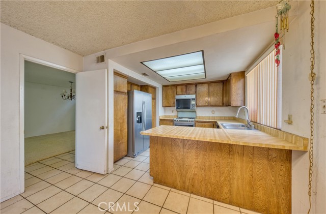 Detail Gallery Image 12 of 33 For 267 Linwood Ave #E,  Monrovia,  CA 91016 - 2 Beds | 2/1 Baths