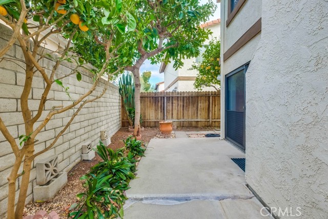 Detail Gallery Image 50 of 62 For 4194 Higuera St, Culver City,  CA 90232 - 2 Beds | 2/1 Baths