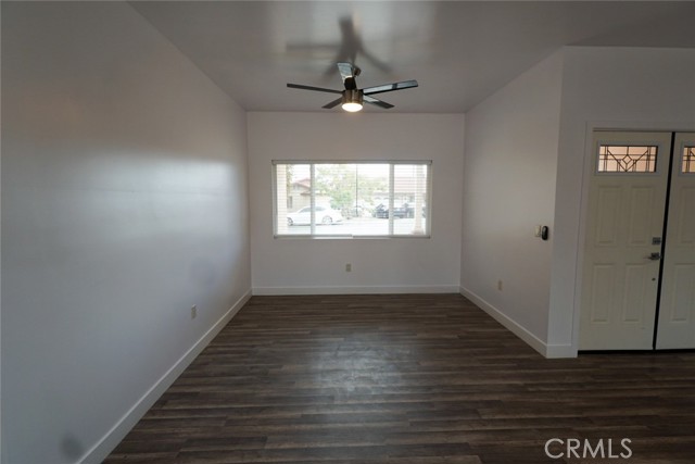 Detail Gallery Image 8 of 31 For 10304 Primrose Ave, Hesperia,  CA 92345 - 3 Beds | 2 Baths