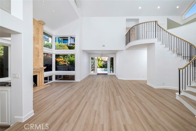 Detail Gallery Image 3 of 28 For 6 Harbor Pointe Dr, Corona Del Mar,  CA 92625 - 3 Beds | 3/1 Baths