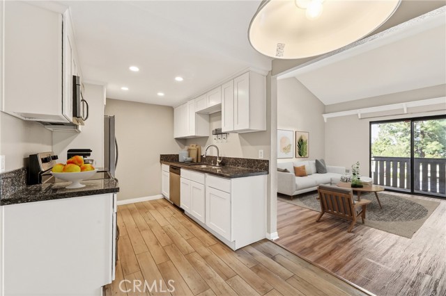 Detail Gallery Image 5 of 17 For 20702 El Toro Rd #94,  Lake Forest,  CA 92630 - 1 Beds | 1 Baths