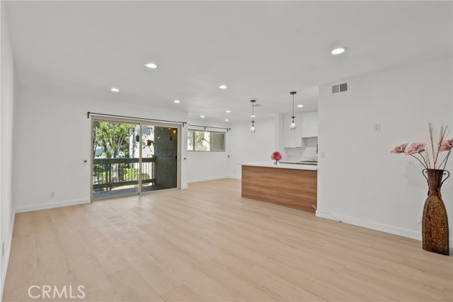 Detail Gallery Image 6 of 43 For 23675 Park Capri #24,  Calabasas,  CA 91302 - 2 Beds | 2 Baths