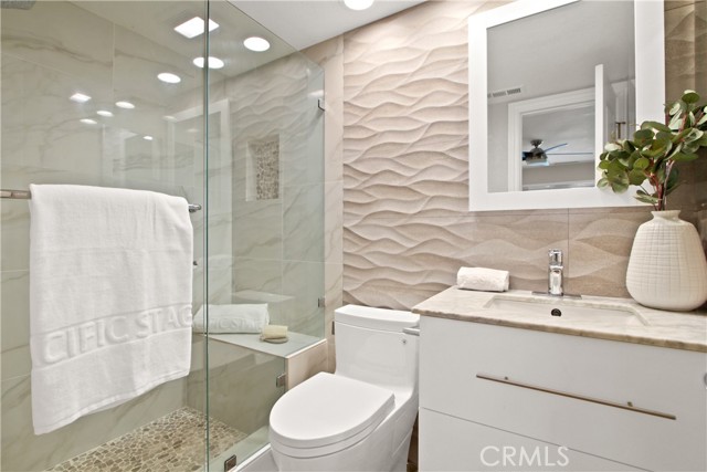 Detail Gallery Image 16 of 27 For 1 Sandflower Ct #1,  Newport Beach,  CA 92663 - 2 Beds | 2/1 Baths