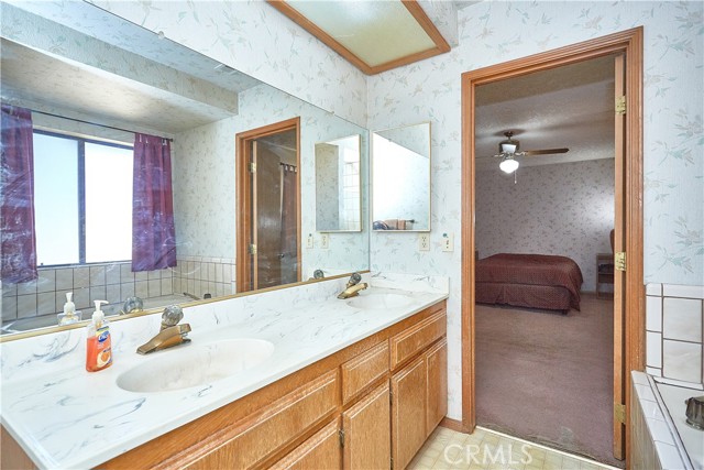 Detail Gallery Image 24 of 35 For 11969 Pinon Ave, Hesperia,  CA 92345 - 3 Beds | 2 Baths