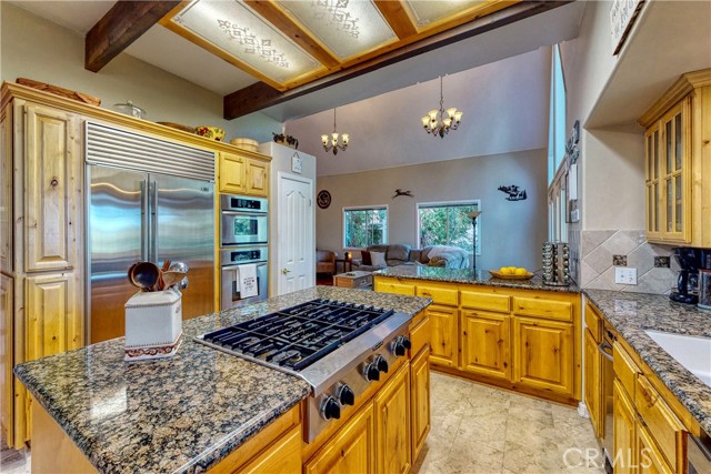 Detail Gallery Image 15 of 40 For 430 Rainier Rd, Lake Arrowhead,  CA 92352 - 4 Beds | 2/1 Baths