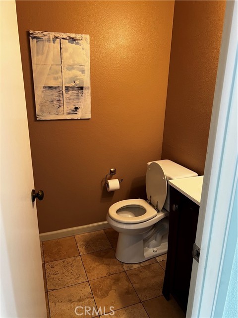 Detail Gallery Image 14 of 18 For 245 N Singingwood St #12,  Orange,  CA 92869 - 3 Beds | 2/1 Baths