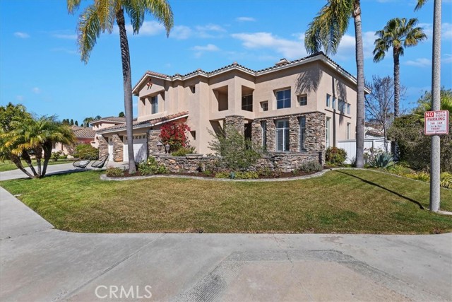 Detail Gallery Image 6 of 53 For 410 De Anza Ct, Oceanside,  CA 92057 - 5 Beds | 3 Baths