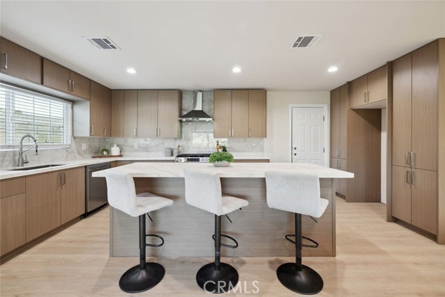 12750 Rajah Street, Sylmar CA: https://media.crmls.org/medias/061819bd-2d0b-487c-9777-c779b97eac23.jpg