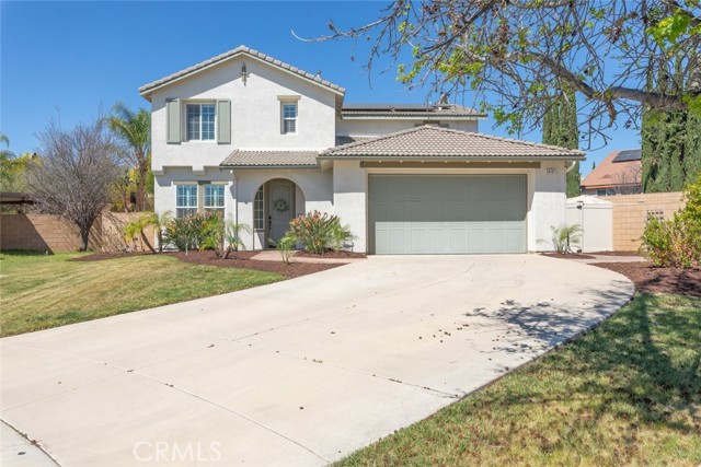 Detail Gallery Image 4 of 43 For 34747 Mediterra Cir, Winchester,  CA 92596 - 5 Beds | 3 Baths