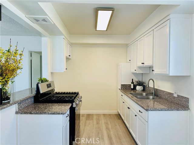 204 N Curtis Avenue, Alhambra CA: https://media.crmls.org/medias/06184fdc-2352-45d3-bd48-8064e0067033.jpg