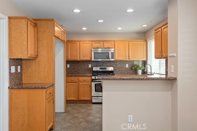 Detail Gallery Image 11 of 43 For 40709 Cartier St, Murrieta,  CA 92563 - 4 Beds | 2/1 Baths