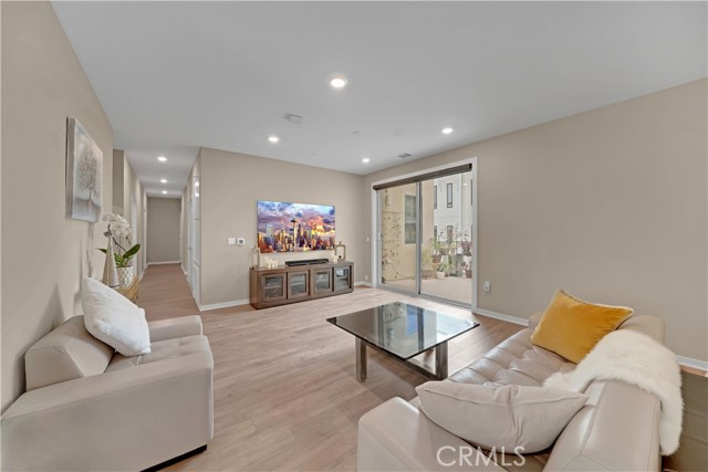 Detail Gallery Image 3 of 25 For 203 Bowery, Irvine,  CA 92612 - 3 Beds | 3 Baths