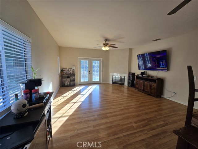 Detail Gallery Image 6 of 21 For 3827 Vicksburg Ct, Hemet,  CA 92545 - 3 Beds | 2 Baths