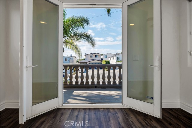 516 Penn, El Segundo CA: https://media.crmls.org/medias/0619a45e-e35b-4bb5-b9f3-d4c5274be918.jpg