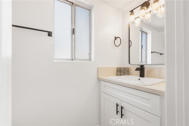 Detail Gallery Image 13 of 20 For 11922 Wild Flax Ln, Moreno Valley,  CA 92557 - 3 Beds | 2/1 Baths