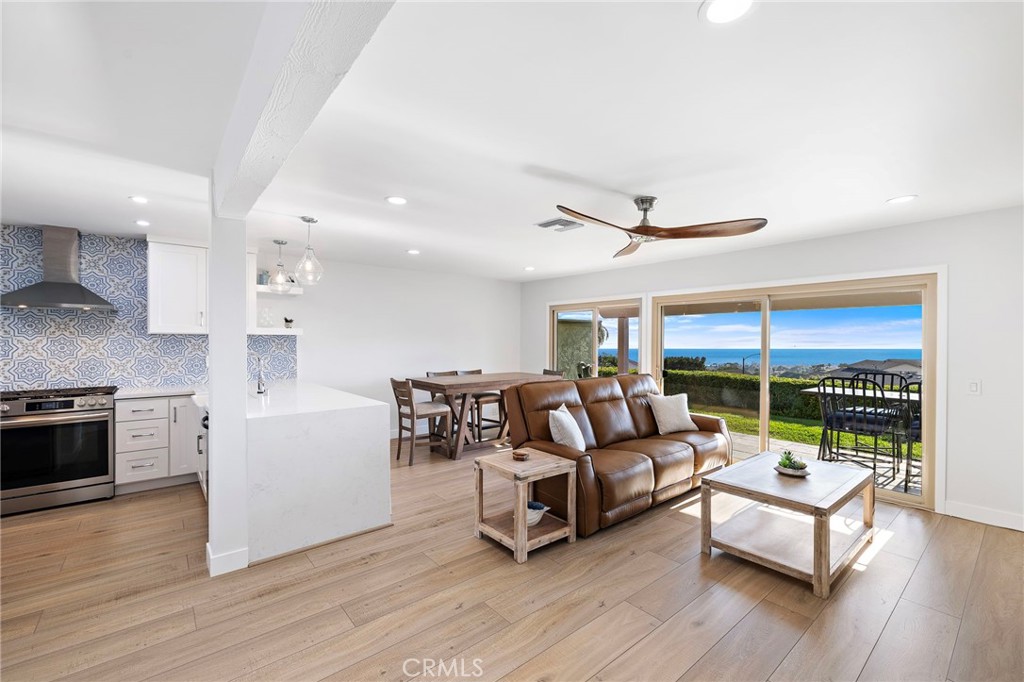 567 Avenida Adobe