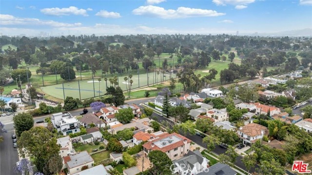 10517 Blythe Avenue, Los Angeles CA: https://media.crmls.org/medias/061a0454-03a1-4978-8542-9876b2ac4190.jpg