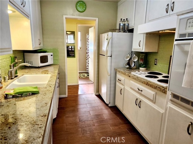 Image 5 of 23 For 2772 2nd Street E2