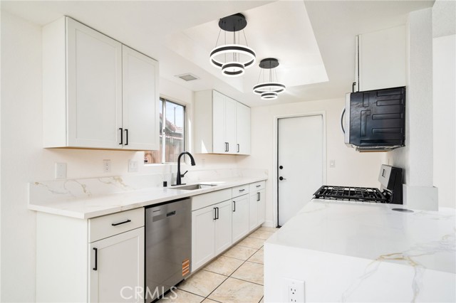 Detail Gallery Image 8 of 24 For 25177 Dana Ln, Moreno Valley,  CA 92551 - 3 Beds | 2 Baths