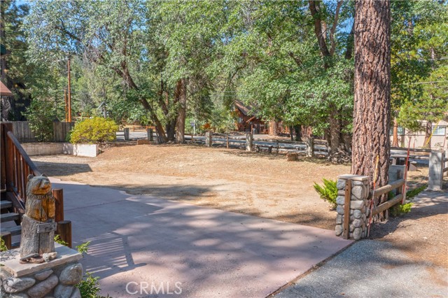42531 Cedar Ave, Big Bear Lake CA: https://media.crmls.org/medias/061ba2f3-509a-4db4-80c2-9d2091b8ec55.jpg