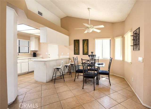 Detail Gallery Image 8 of 37 For 27935 Cactus Flower Dr, Menifee,  CA 92585 - 3 Beds | 2 Baths