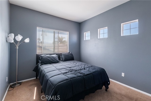 945 Newport Drive, San Jacinto CA: https://media.crmls.org/medias/061d4ca8-3813-4304-9e01-017826f2b5bb.jpg