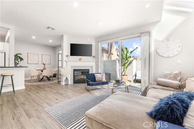 Detail Gallery Image 2 of 53 For 430 E Spruce #65,  Inglewood,  CA 90301 - 2 Beds | 2/1 Baths