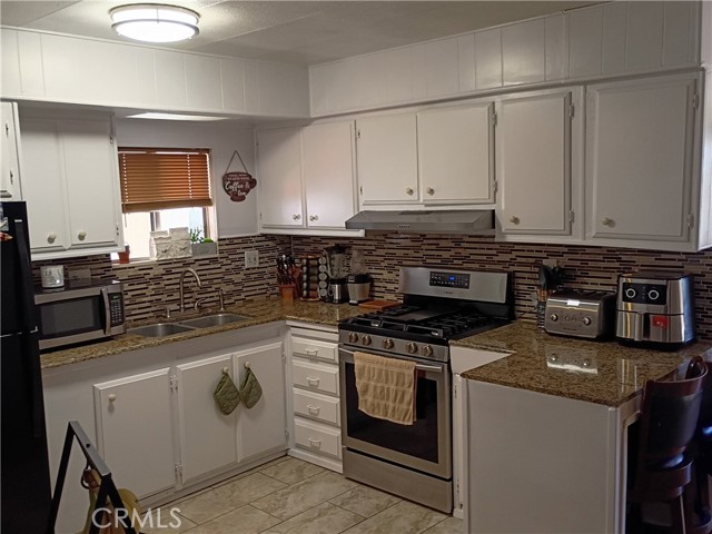 Detail Gallery Image 9 of 49 For 1444 Michigan Ave #50,  Beaumont,  CA 92223 - 4 Beds | 2 Baths