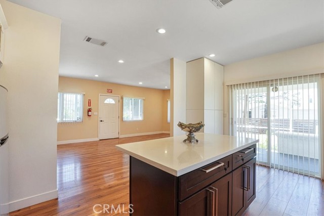 7820 Fulton Avenue, North Hollywood CA: https://media.crmls.org/medias/061f2224-712a-4947-931d-75704e349e4b.jpg