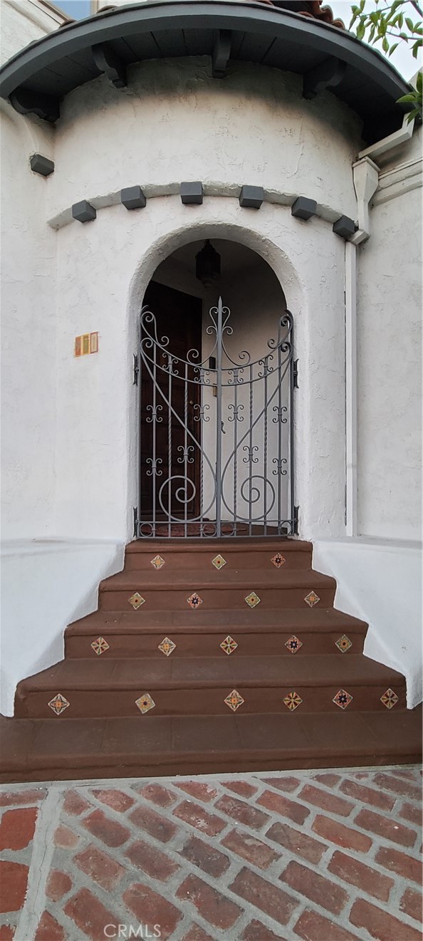 Front Image Thumbnail for CRWS25172102