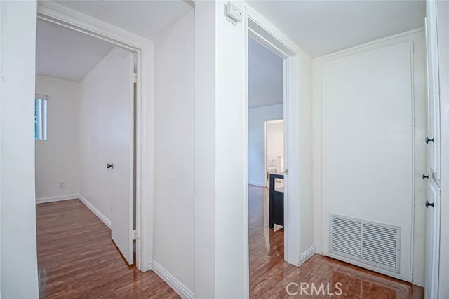 Detail Gallery Image 31 of 59 For 4950 Louise Ave #105,  Encino,  CA 91316 - 2 Beds | 2 Baths