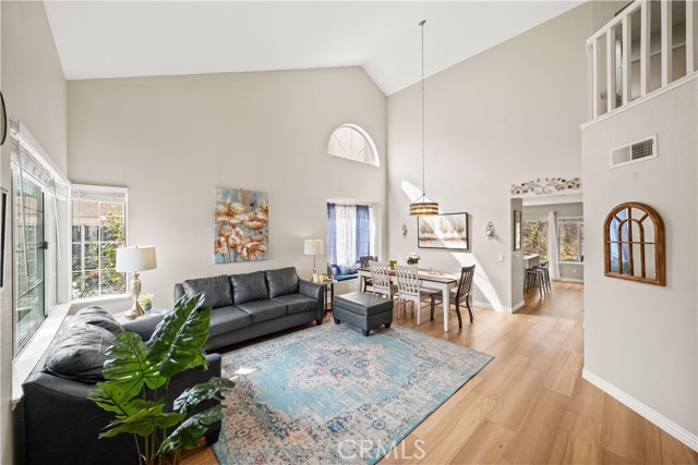 Detail Gallery Image 4 of 56 For 7518 Hardy, Rancho Cucamonga,  CA 91730 - 3 Beds | 2/1 Baths