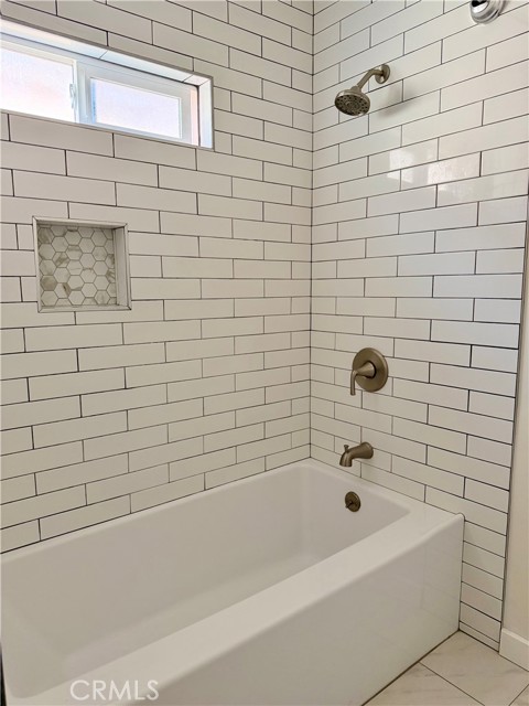 Detail Gallery Image 4 of 30 For 1316 N Hollywood Way, Burbank,  CA 91505 - 2 Beds | 1 Baths