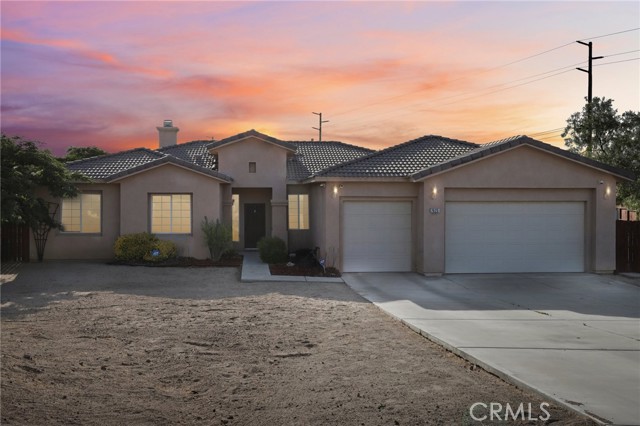 Detail Gallery Image 1 of 60 For 7625 San Remo Trl, Yucca Valley,  CA 92284 - 4 Beds | 3 Baths