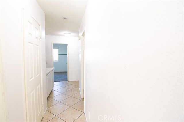 15036 Carrolton, Adelanto CA: https://media.crmls.org/medias/06223e0c-3639-48d9-bc6d-94cba495ff0b.jpg