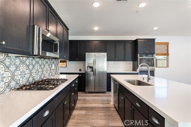 Detail Gallery Image 11 of 44 For 31110 Calle Sagres, Winchester,  CA 92596 - 5 Beds | 4/1 Baths