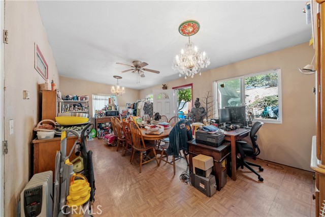 Detail Gallery Image 11 of 38 For 93 E Oxford St, Chula Vista,  CA 91911 - 5 Beds | 2 Baths