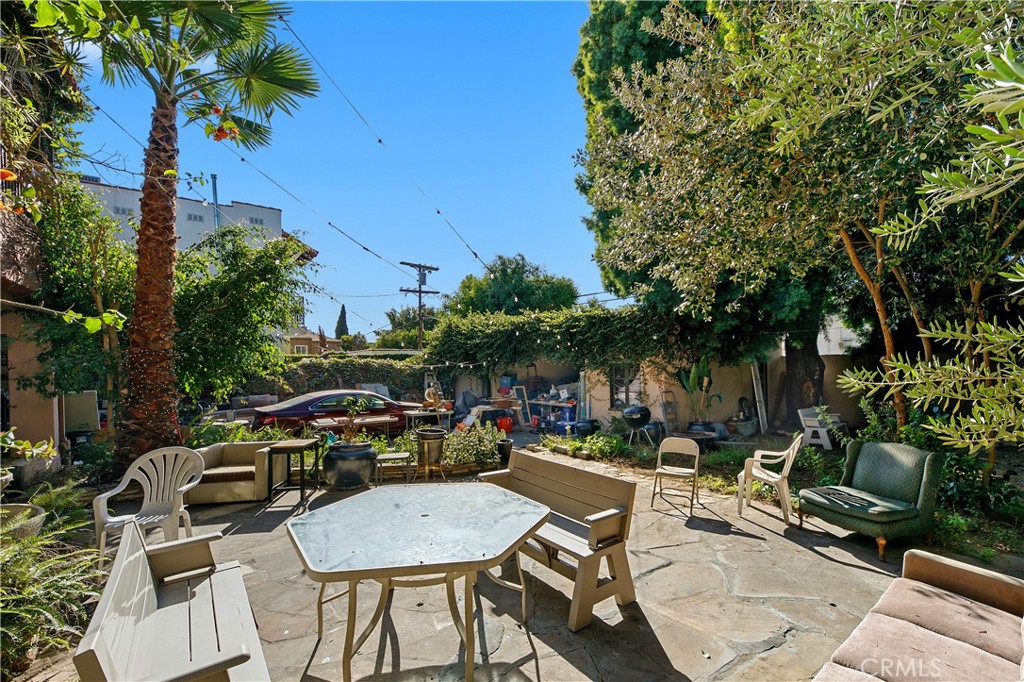 https://media.crmls.org/medias/06227dfe-d986-4808-8669-50602a984da2.jpg?preset=X-Large