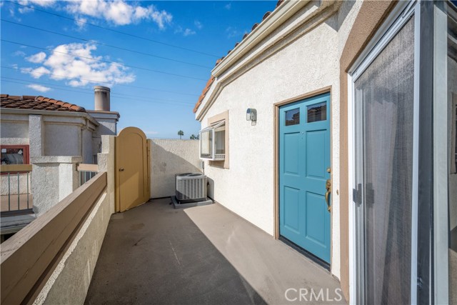 Detail Gallery Image 6 of 55 For 3605 E Anaheim #407,  Long Beach,  CA 90804 - 3 Beds | 2 Baths