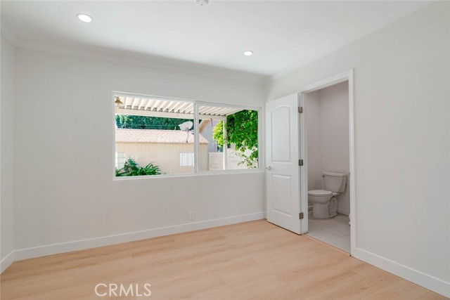 Detail Gallery Image 15 of 21 For 11246 Saticoy St, Sun Valley,  CA 91352 - 3 Beds | 2 Baths