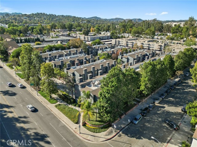 Detail Gallery Image 41 of 45 For 5707 Topanga Canyon Bld #7,  Woodland Hills,  CA 91367 - 2 Beds | 2/1 Baths