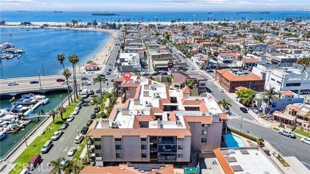 201 Bay Shore Avenue, Long Beach CA: https://media.crmls.org/medias/0624e6d7-d6e5-4b05-a5c6-2321cc65c5f6.jpg