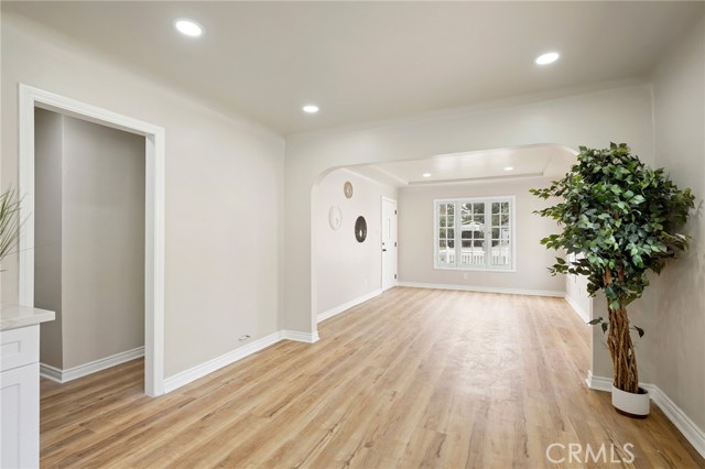 Detail Gallery Image 7 of 22 For 1016 N Lamer St, Burbank,  CA 91506 - 2 Beds | 2 Baths