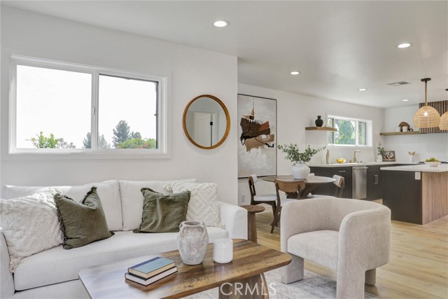 Detail Gallery Image 5 of 34 For 5218 Barker Dr, Los Angeles,  CA 90042 - 3 Beds | 2 Baths