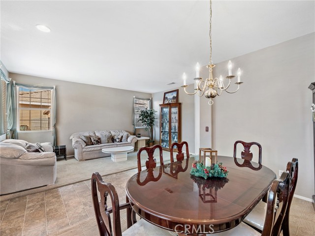 Detail Gallery Image 9 of 42 For 12685 Biscayne, Victorville,  CA 92392 - 5 Beds | 3/1 Baths